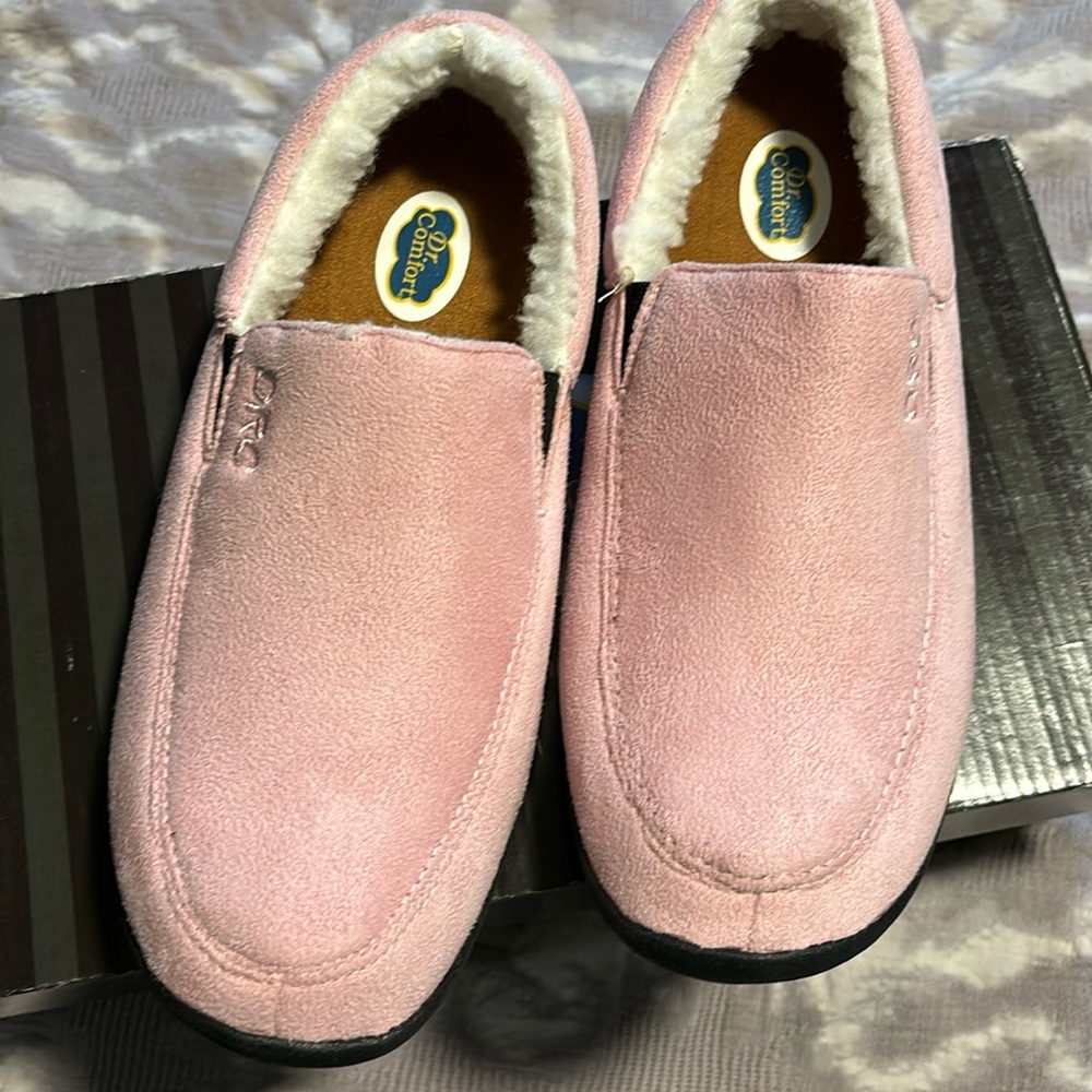 Dr comfort slippers size 7 WIDE cuddle pink NEW